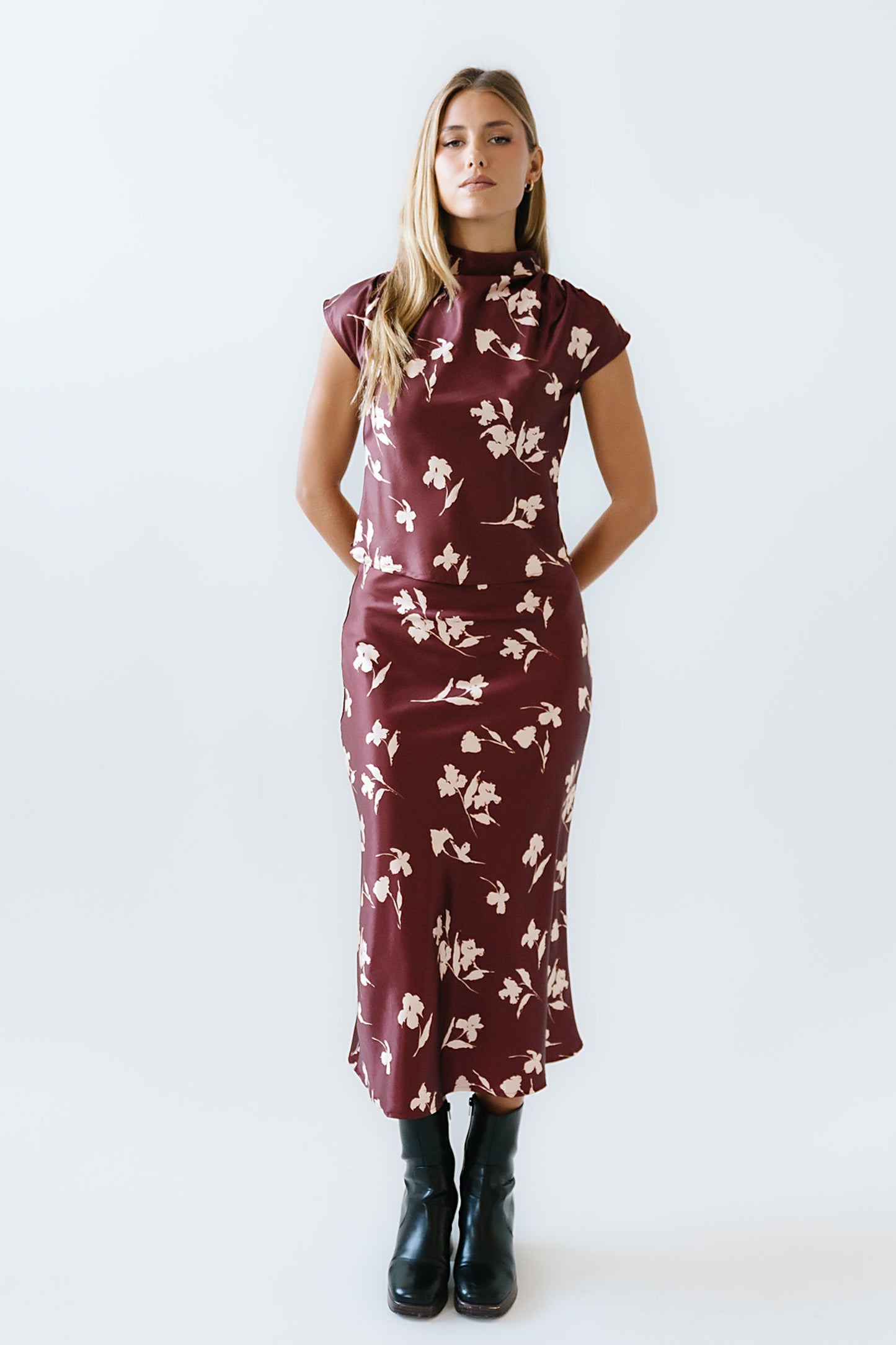 Carsyn Floral Top in Red-Brown - FINAL SALE