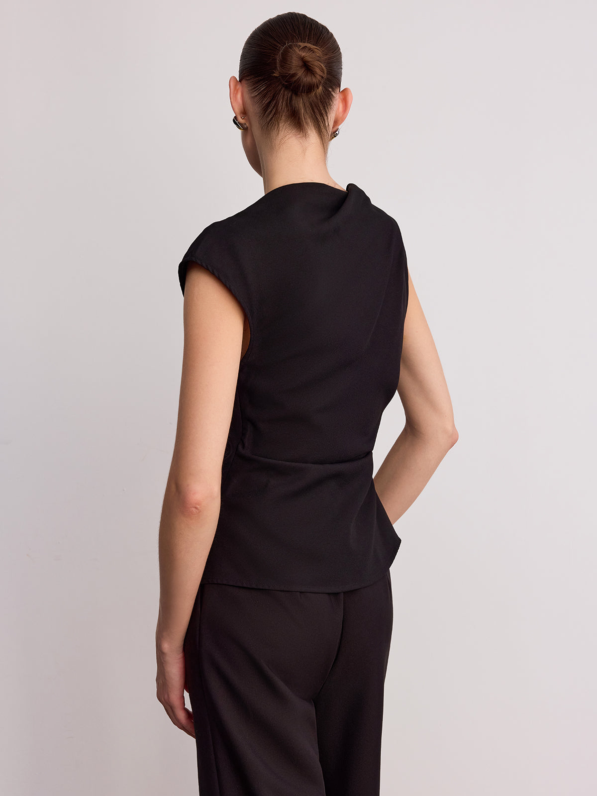 Metal Buckle Asymmetric Sleeveless Top
