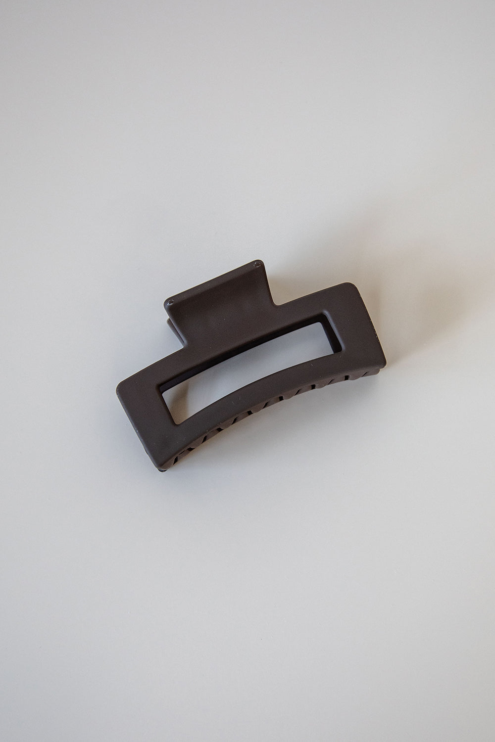 Hallie Claw Clip - Chocolate