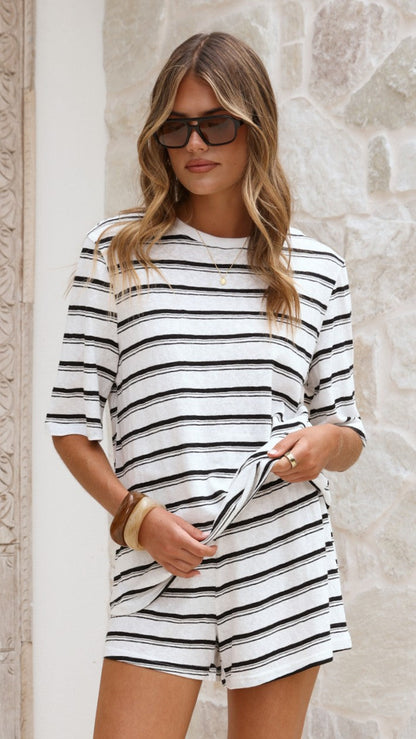Scout Shorts - White Stripe