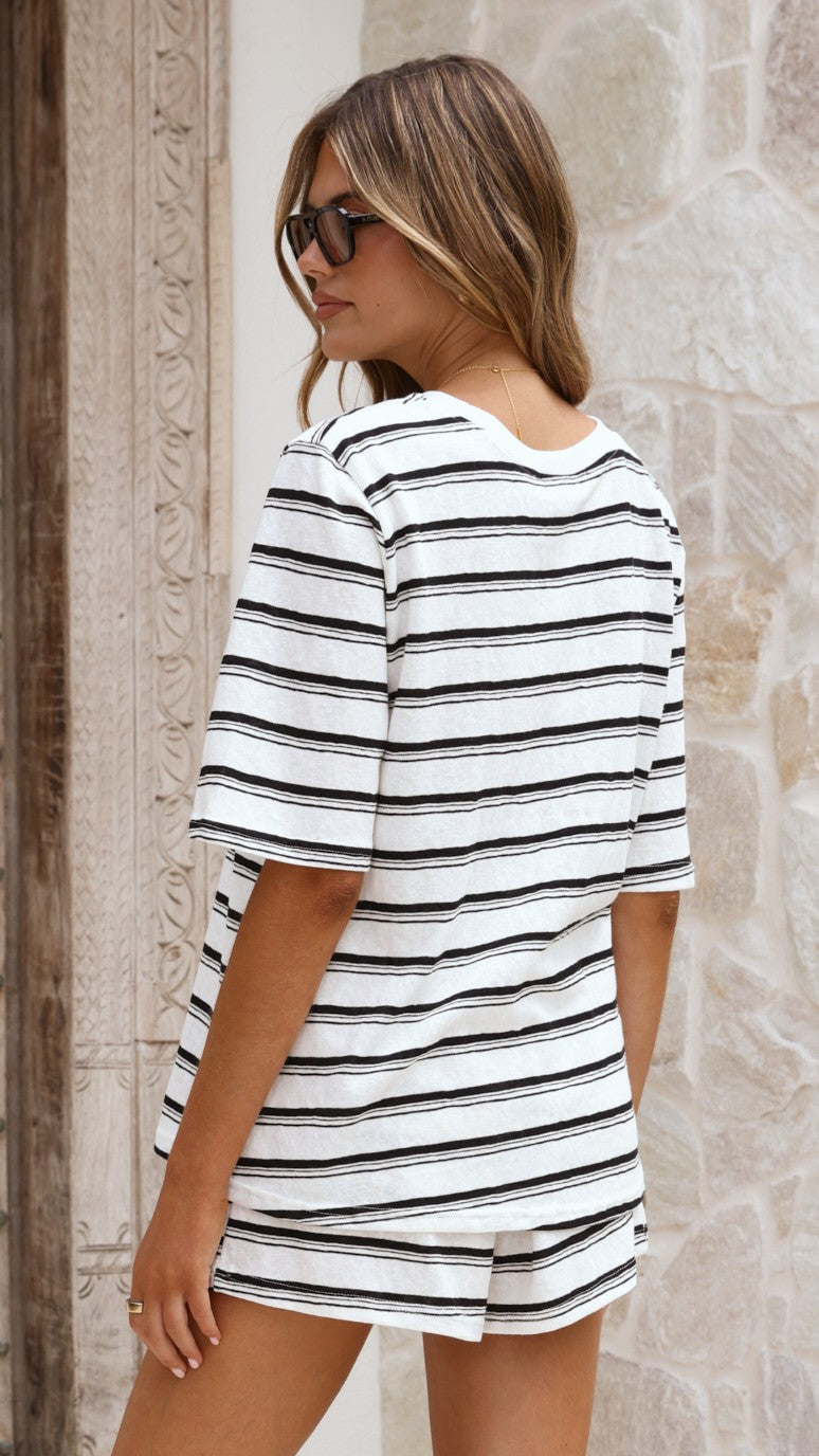 Scout Shorts - White Stripe