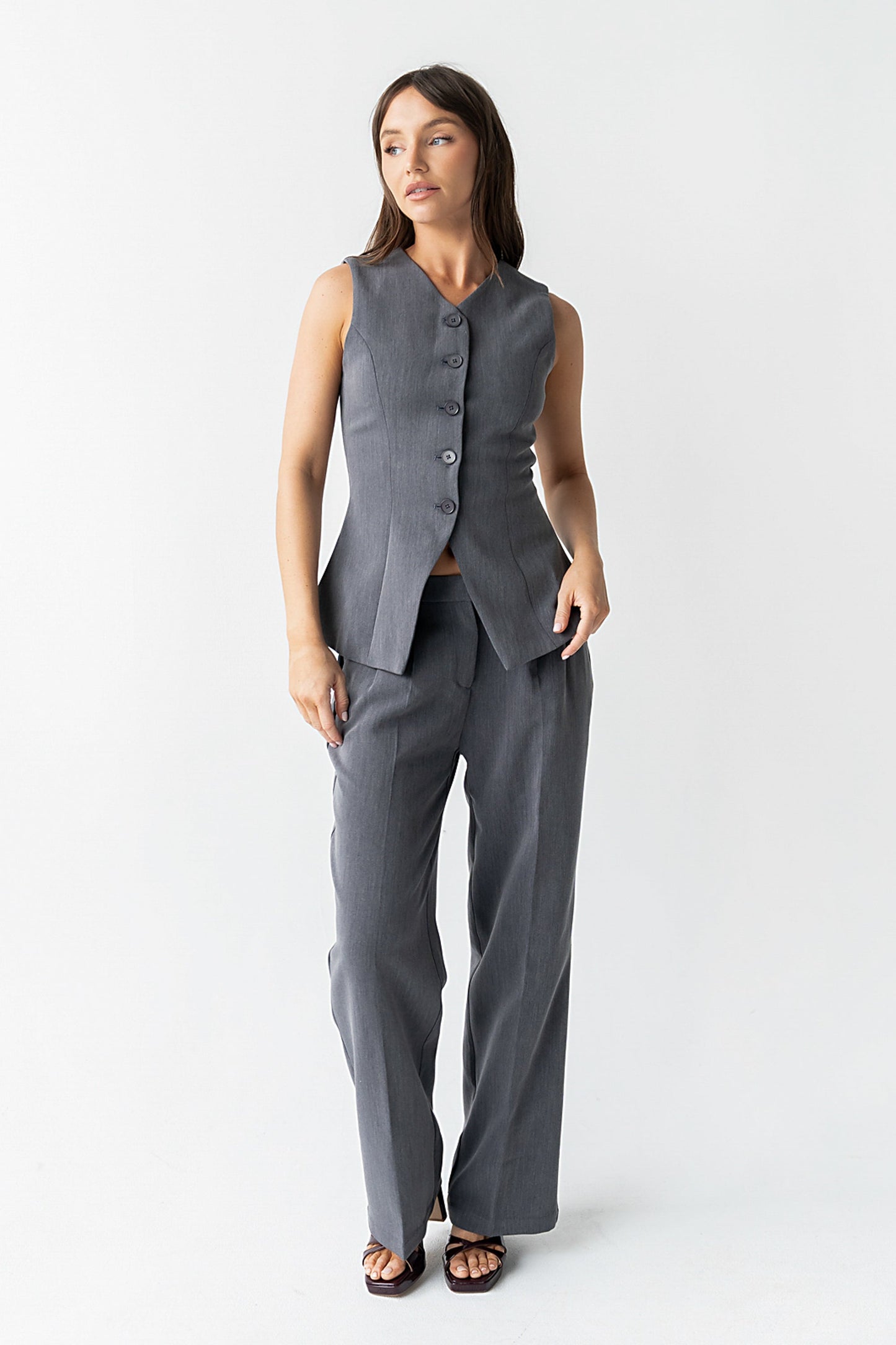 Carrie Pleated Trousers in Regular Charcoal