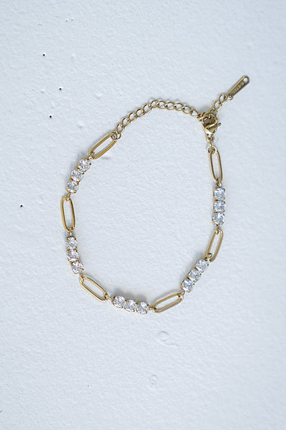 Casey Chain Bracelet in Gold