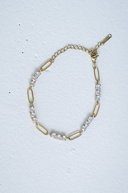 Casey Chain Bracelet in Gold
