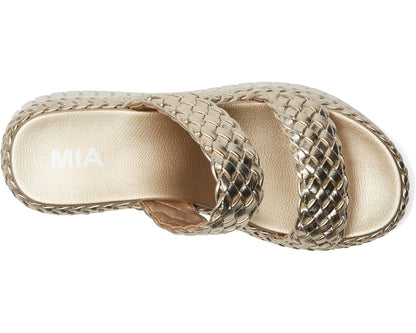 Mia Yoshi Wedge