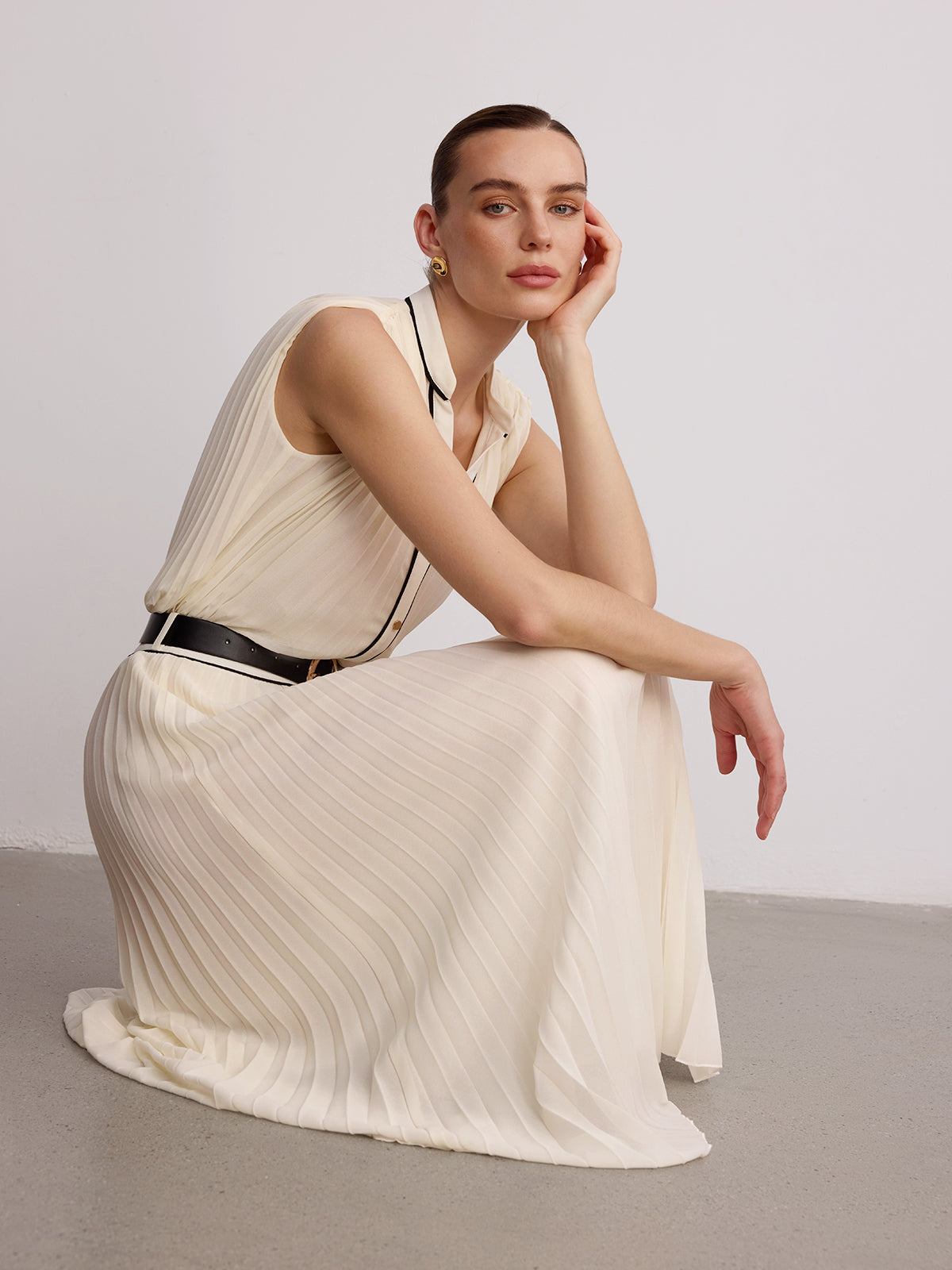 Contrast Trim Pleated Top & Maxi Skirt Set