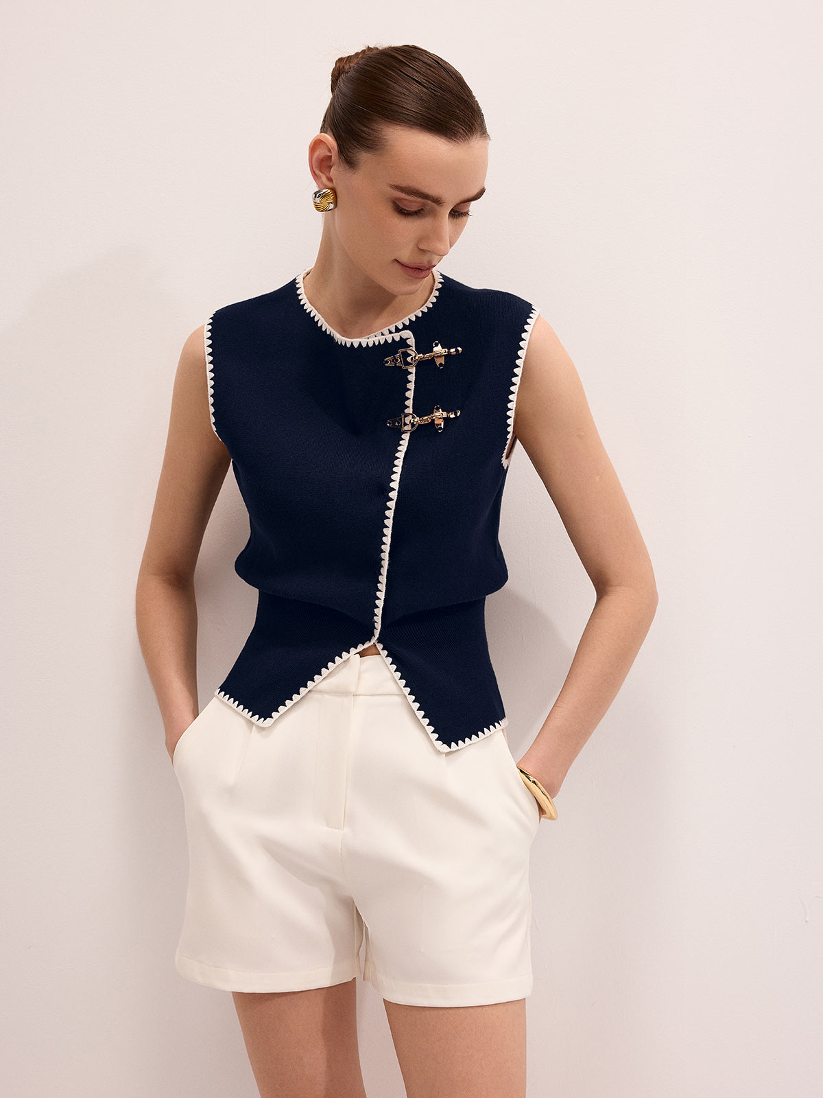 Contrast Trim Metal Closure Knitted Vest