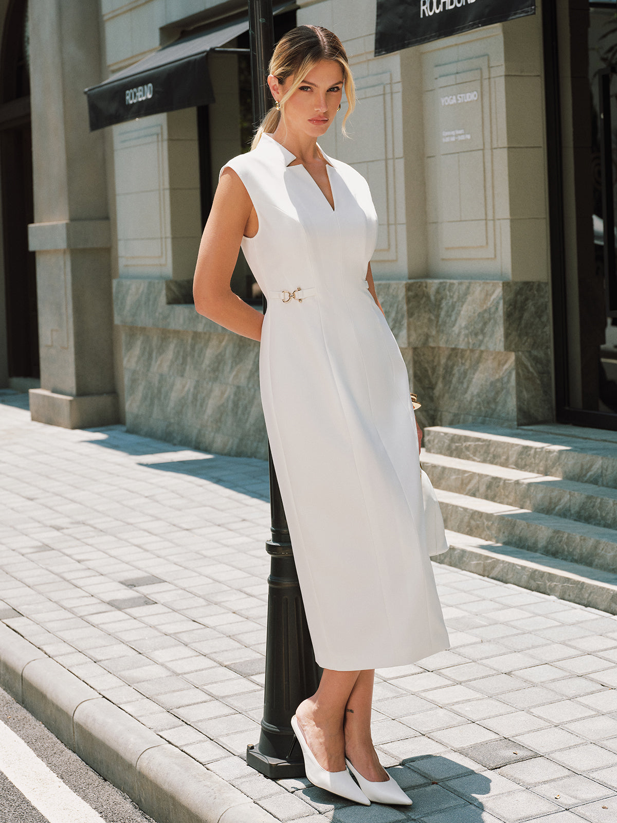 Sleeveless Buckle Detail Mandarin Collar Maxi Dress