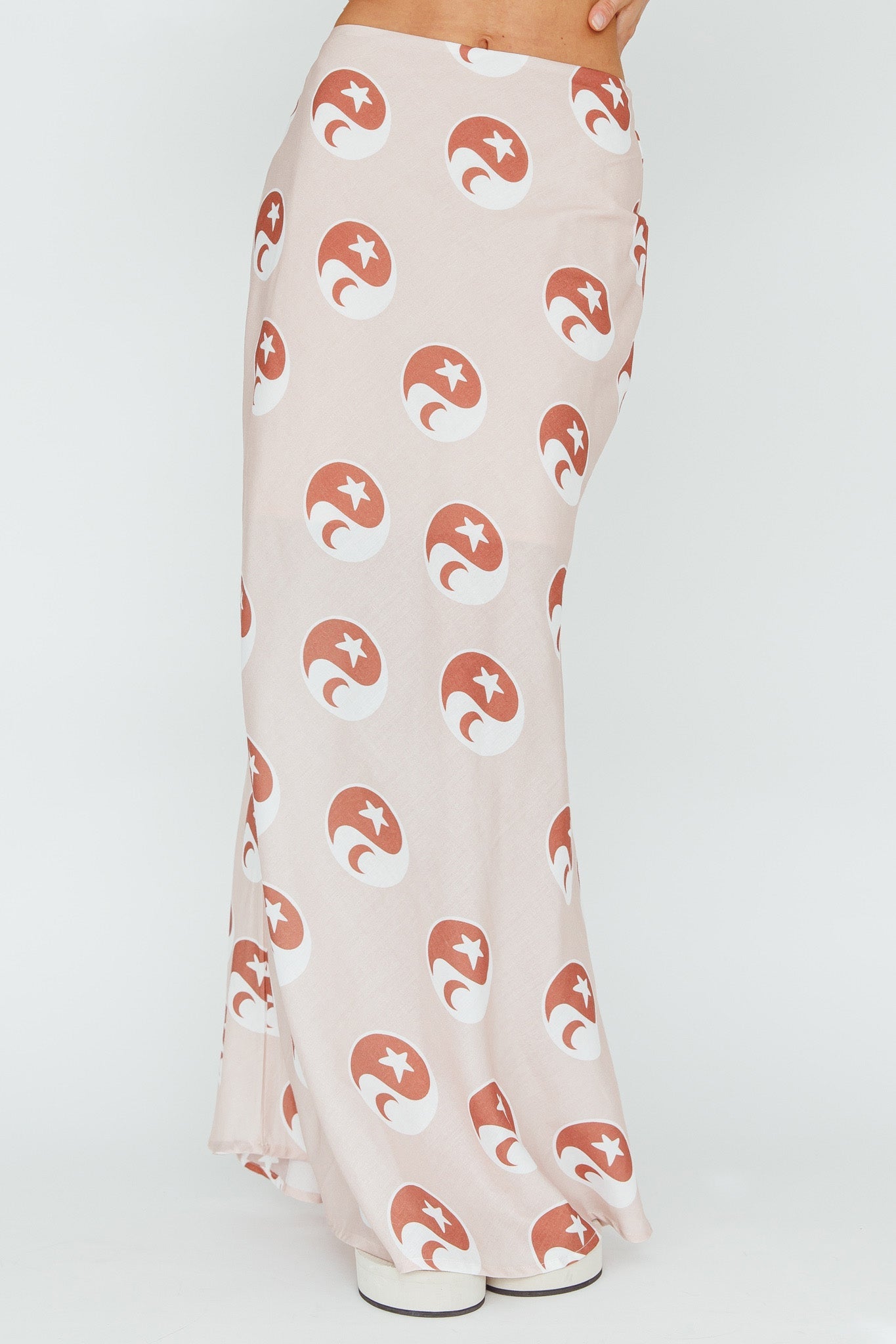 Just A Hunch Maxi Skirt Yin Yang Rose