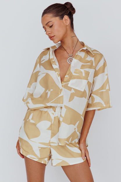 On Vacay Elastic Waist Shorts Print Yellow
