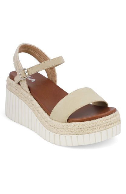 Mia Yanis Wedge