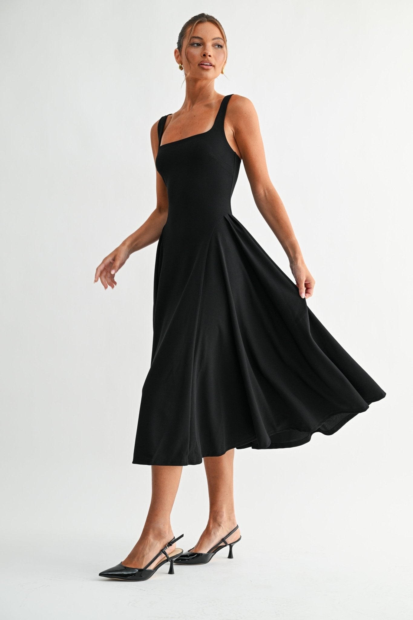 Black Lyra Muse Midi Dress